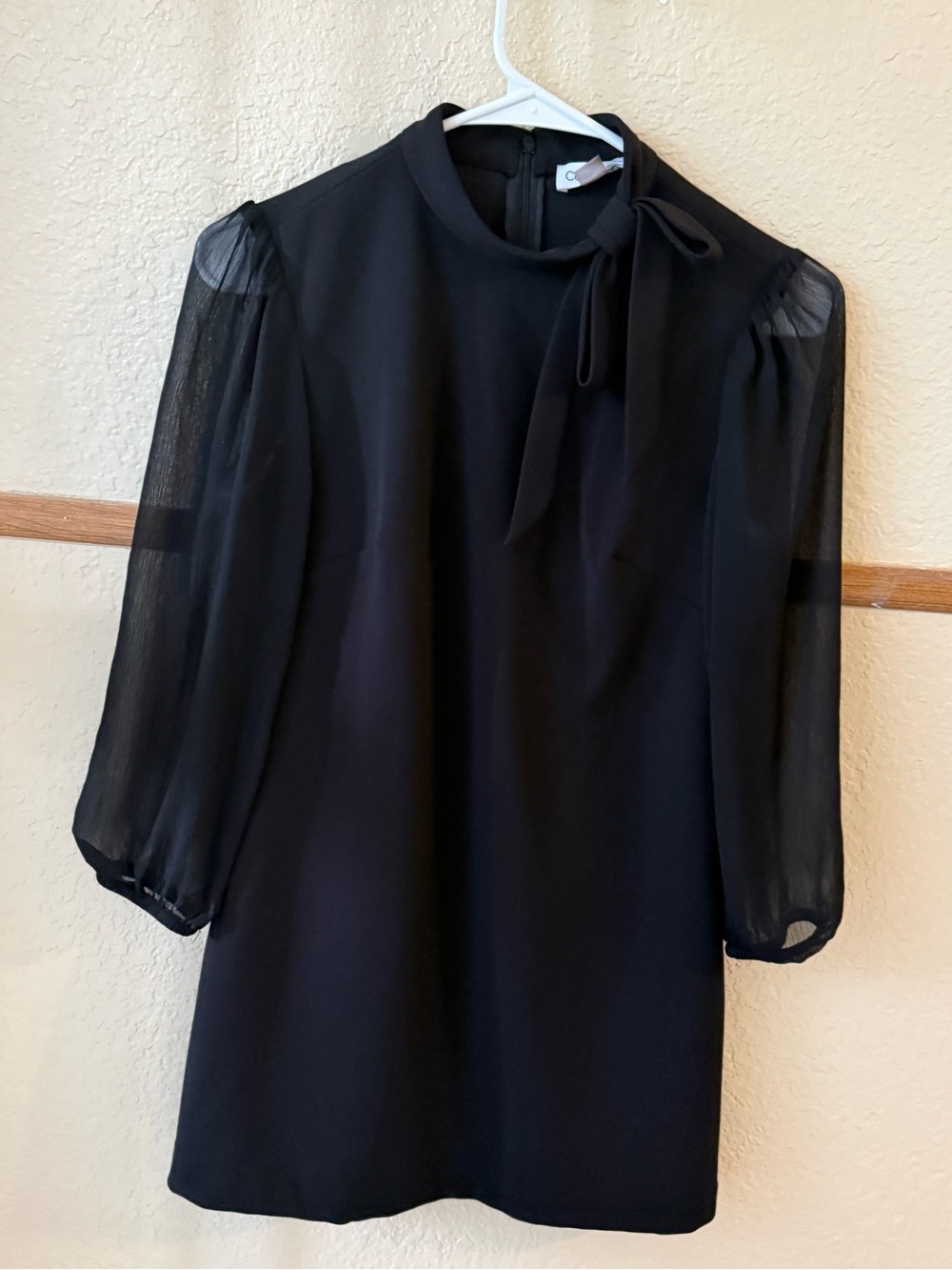 Calvin Klein Black Tie-Neck Long Sheer Sleeve Shift Dress size 4